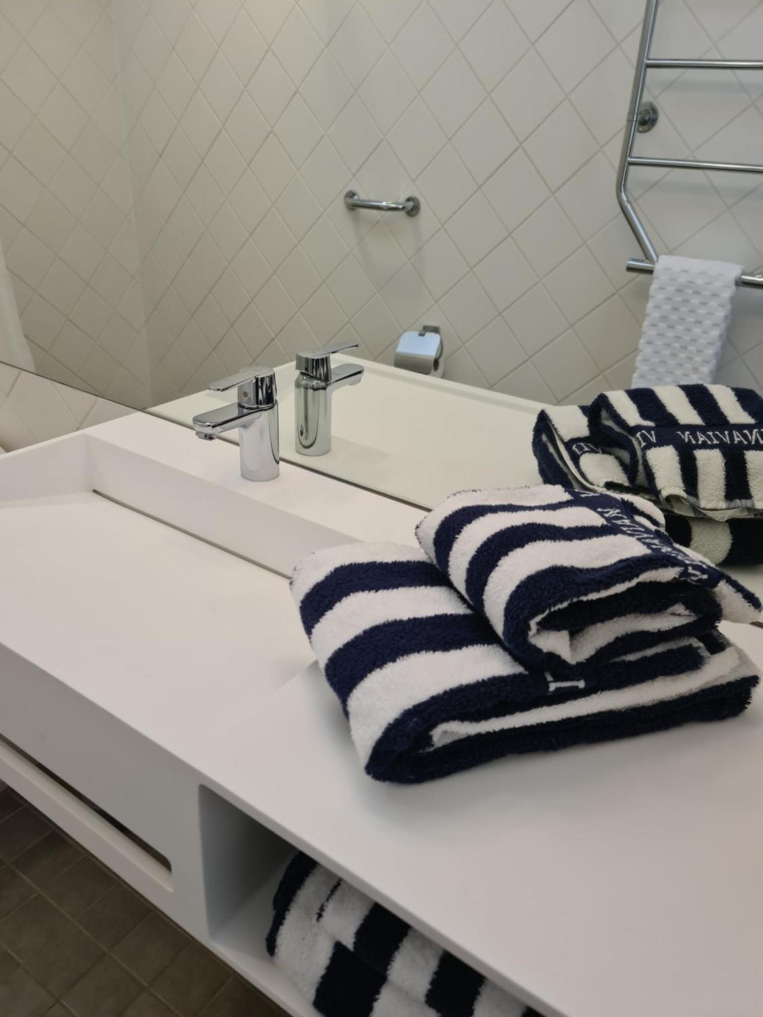 Hamnhotellet Kronan 란스크로나 외부 사진