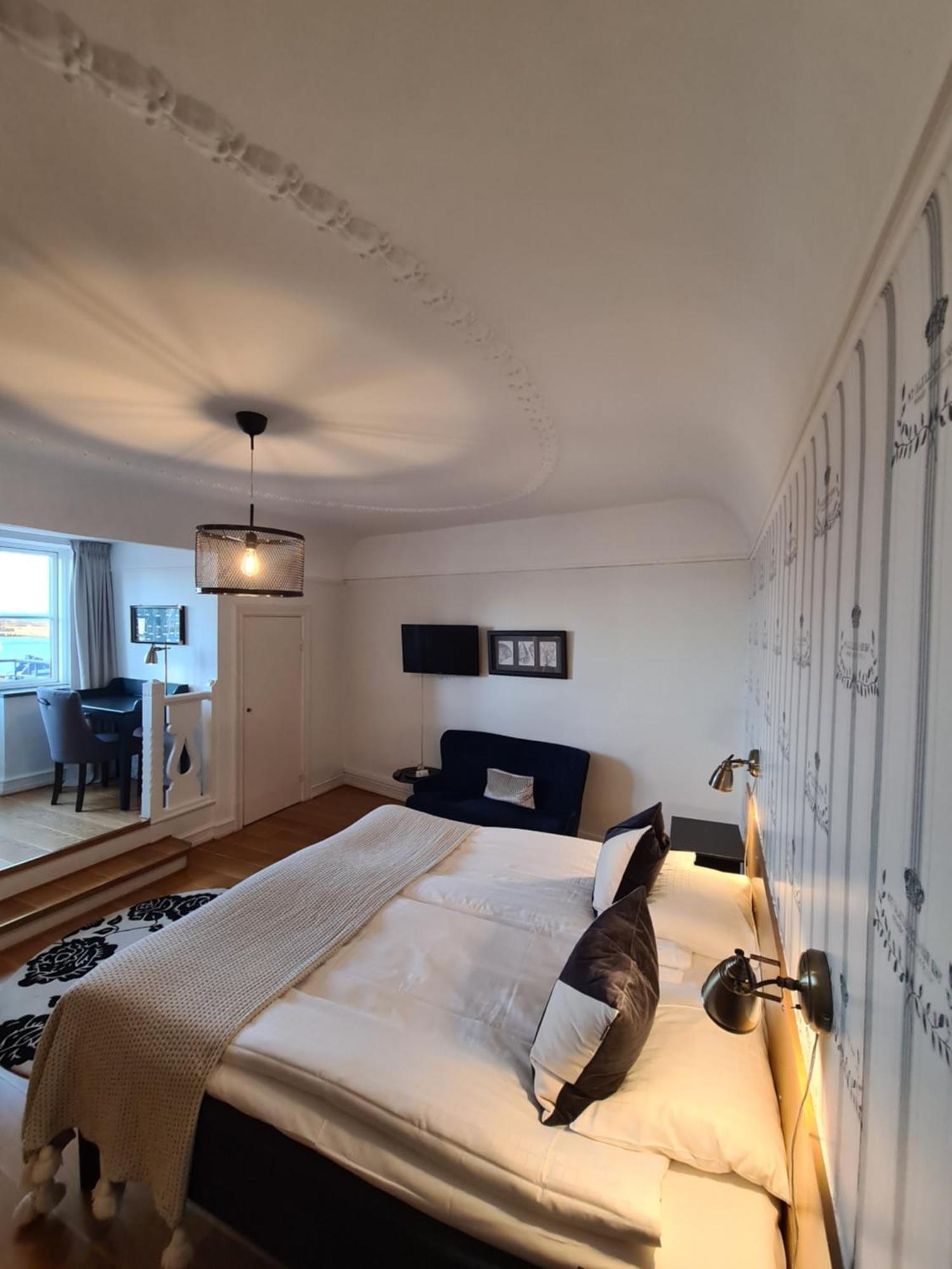 Hamnhotellet Kronan 란스크로나 외부 사진
