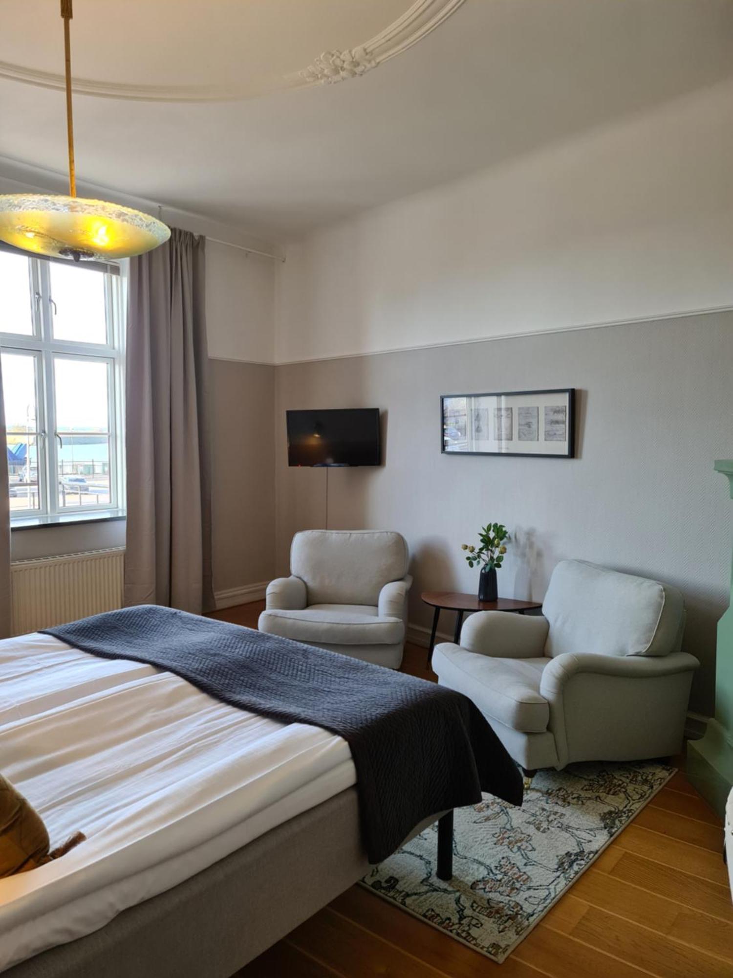 Hamnhotellet Kronan 란스크로나 외부 사진