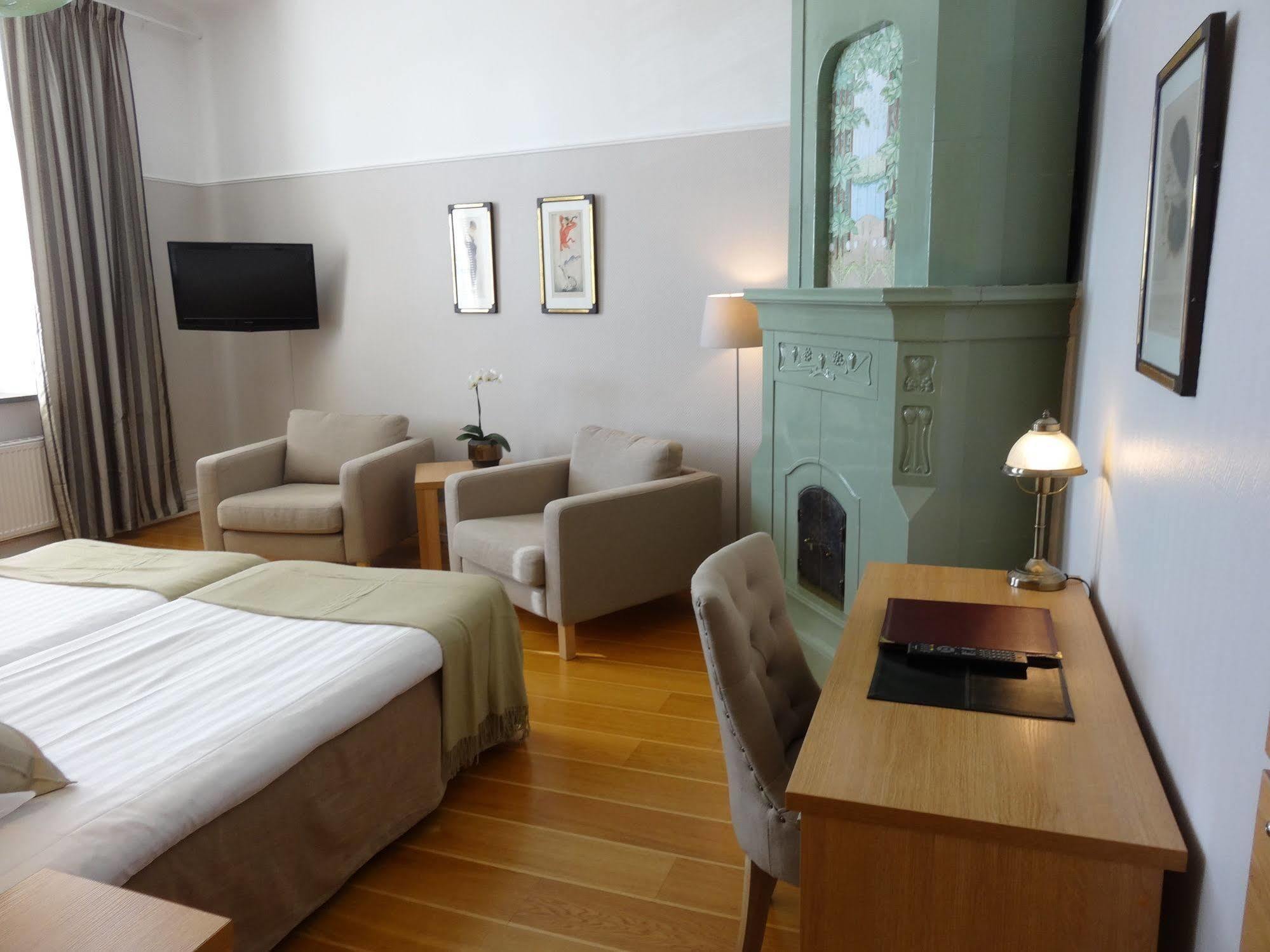 Hamnhotellet Kronan 란스크로나 외부 사진