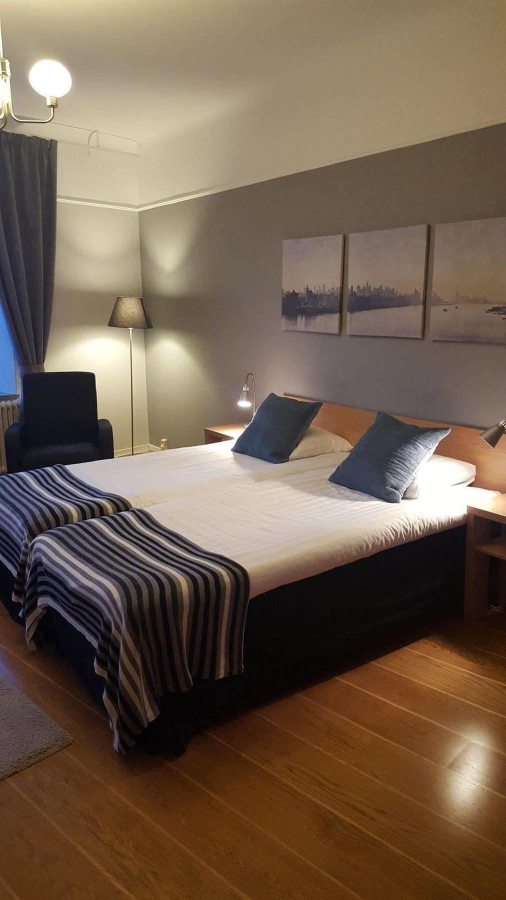 Hamnhotellet Kronan 란스크로나 외부 사진